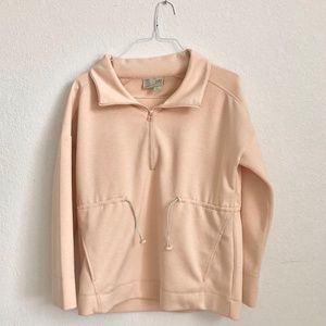 Cream jacket with zipper and cinch